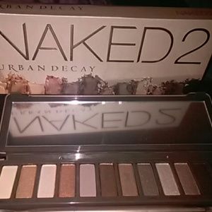 Urban Decay Naked 2 eyeshadow palette 12 colors